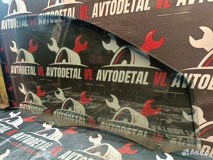 Стекло двери переднее правое Kia Sorento BL D4CB