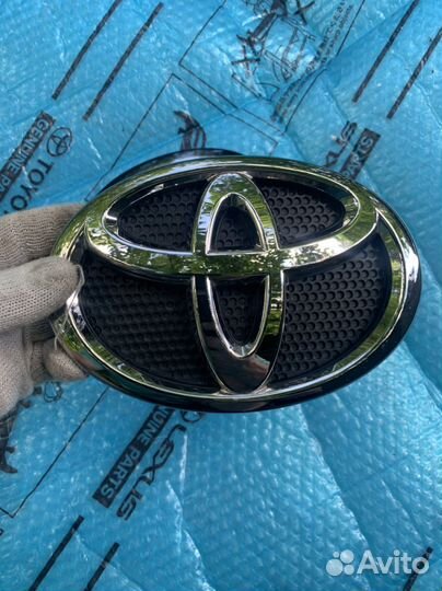 Эмблема toyota land cruiser 200