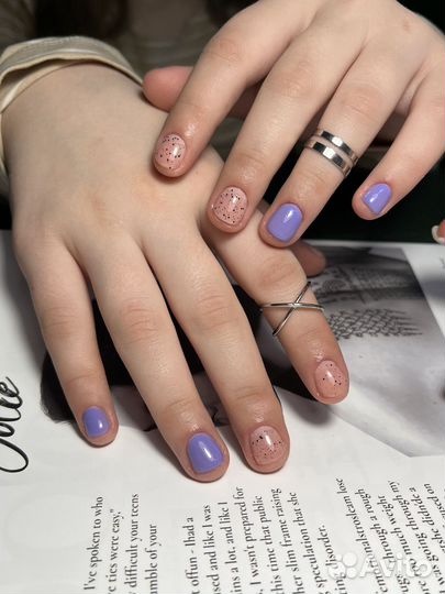 Модель на маникюр