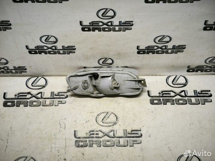 Фонарь противотуманный задний правый Lexus Rx400H