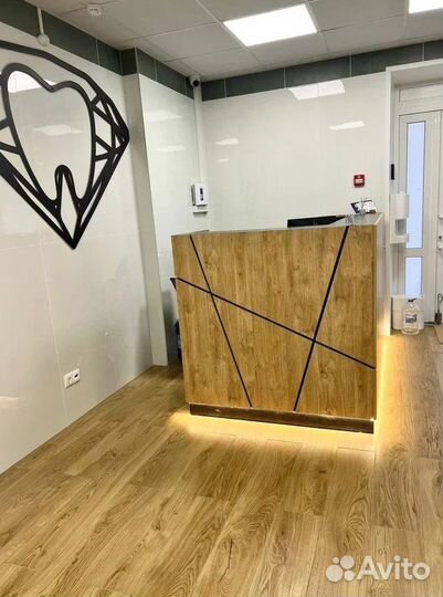 Под заказ Ресепшн, стойка Диггер