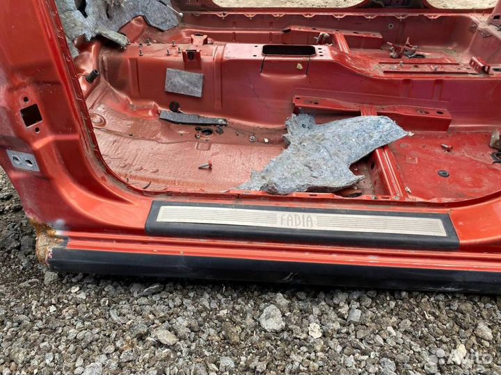 Порог со стойкой левый Skoda Fabia 6Y 1999-2007