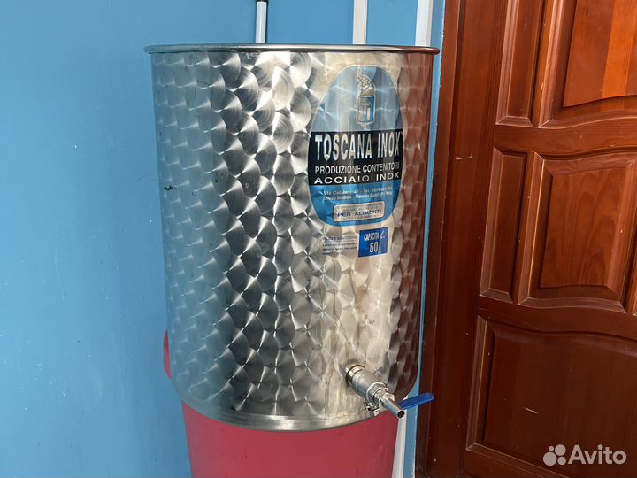 Бочка н/ж 60л без крышки с краном и всякие мелочи