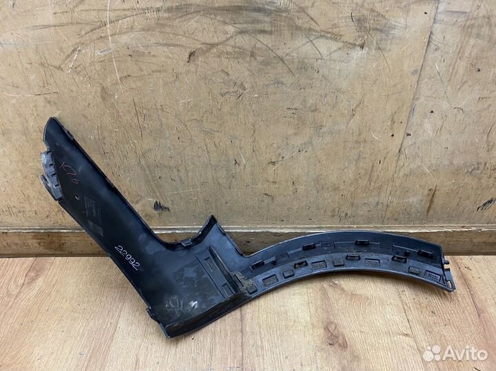 Накладка пер бампера правая Volvo V90 CC 2017-2021