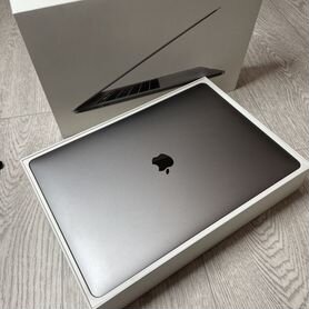 Apple macbook Pro 15 2017 256gb i7 black