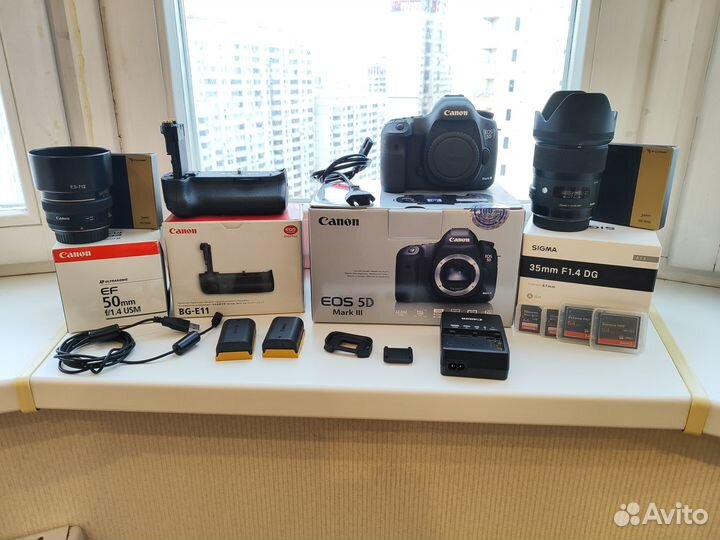 Canon eos 5D mark iii +2 объектива + комплект