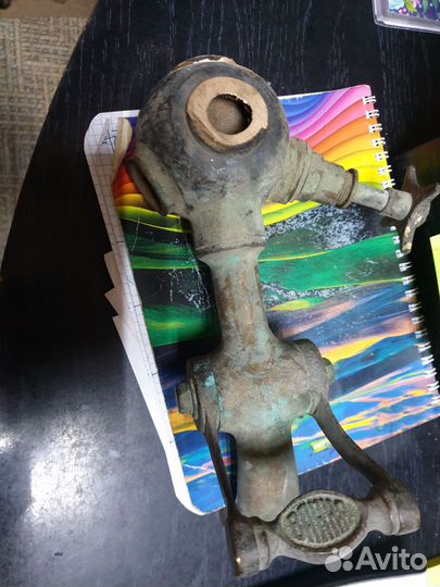 Кран бронзовый старинный