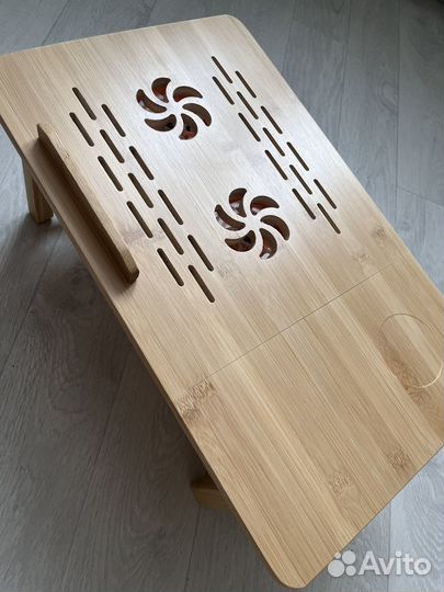 Столик для ноутбука с охлаждением