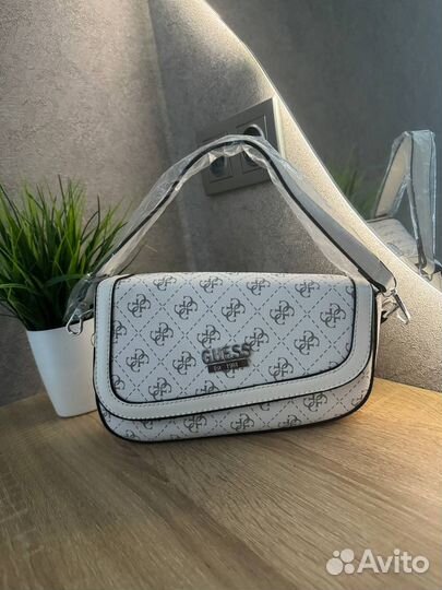 Сумка guess
