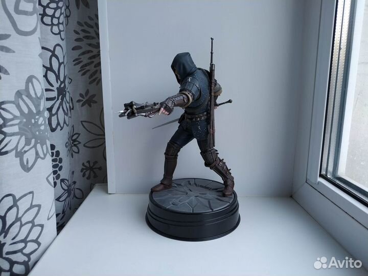 Фигурка Геральт грандмастер Фелин Dark horse в кор