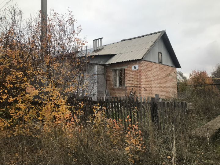 Таунхаус 32 м² на участке 5 сот.