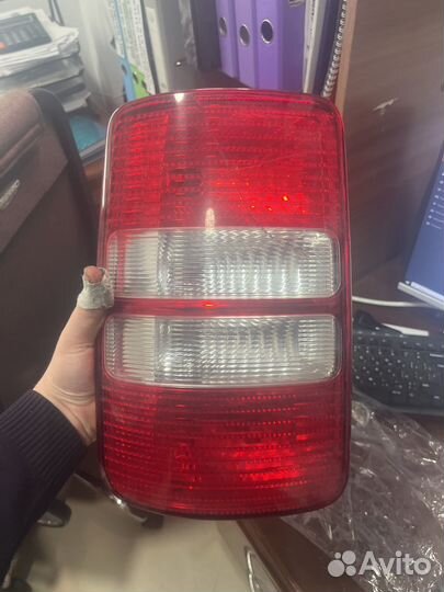 Фонарь задний левый volkswagen caddy