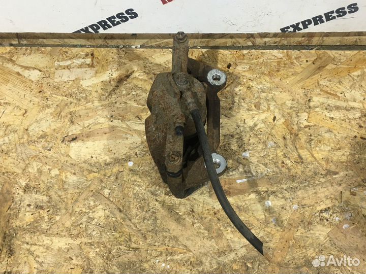 Суппорт тормозной передний правый Skoda Octavia A7