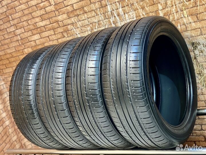 Kumho Solus KH17 215/50 R17