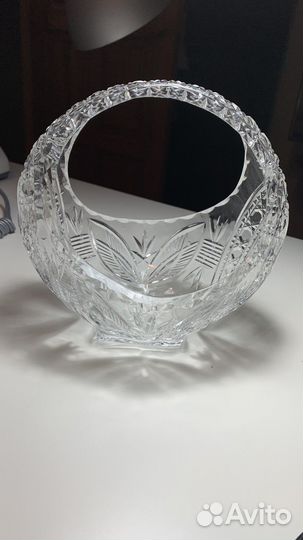Хрустальная вазочка