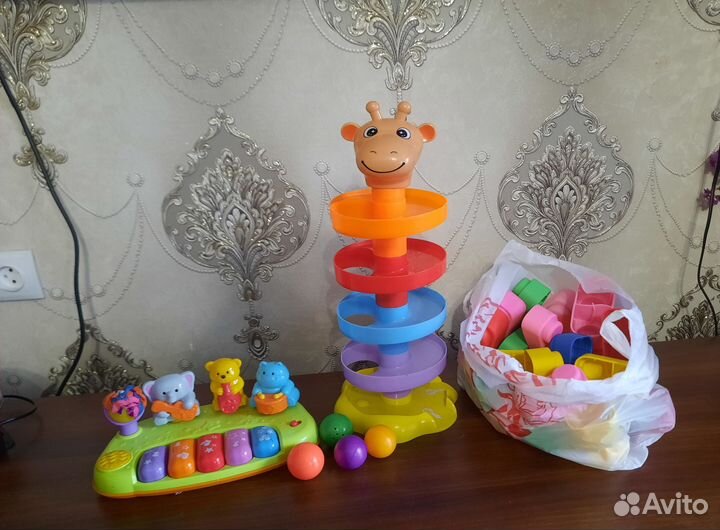 Развивающие игрушки