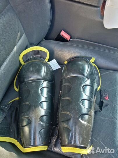 Хоккейные наколенники детские