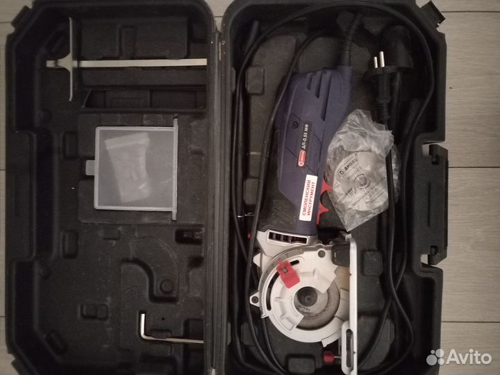 Пила ручная циркулярная