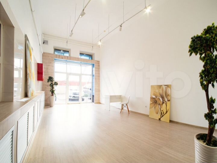 Стильный офис с ремонтом и отдельным входом