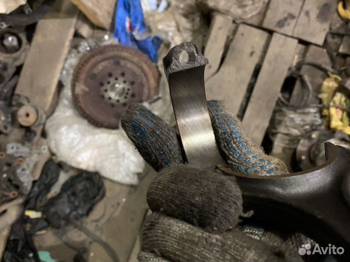 Шатун Мерседес 272 мотор 3.5л