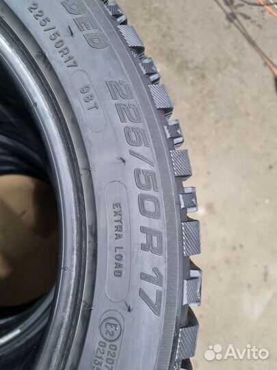 Michelin X-Ice 225/50 R17