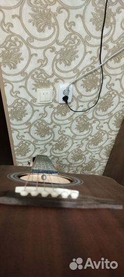 Акустическая гитара