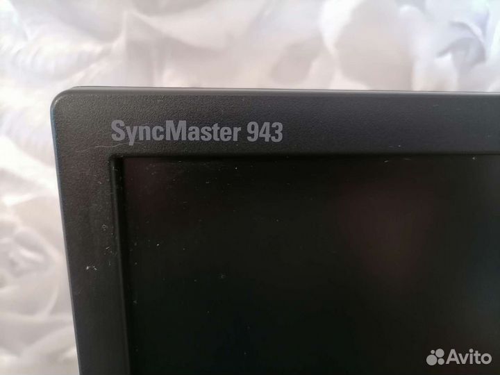 Монитор Samsung