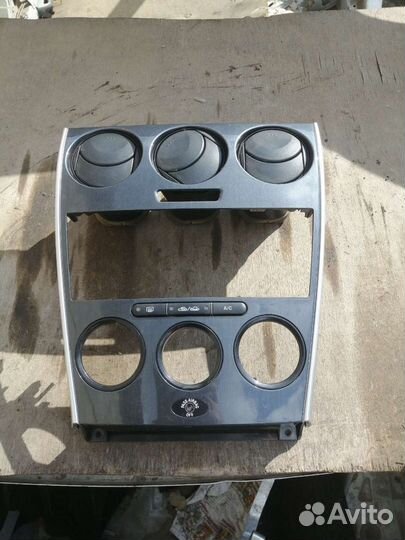 Центральная консль Mazda 6 GG