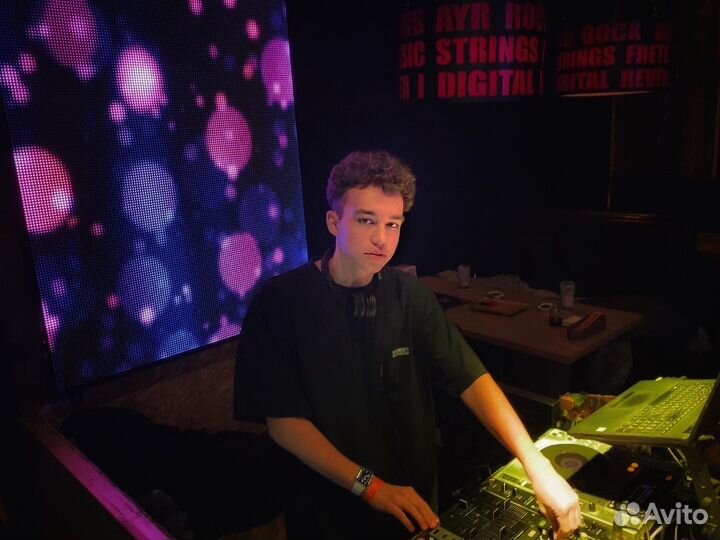 Преподаватель по диджеингу/обучение DJ