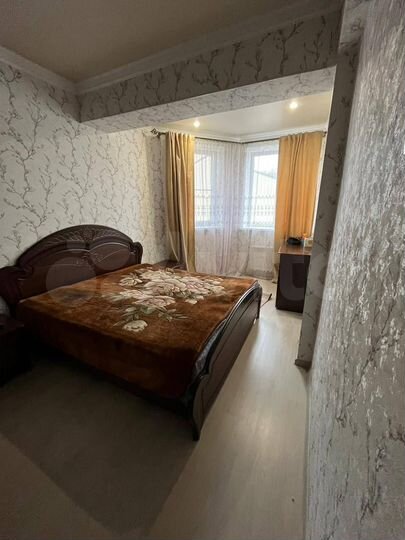 2-к. квартира, 72 м², 5/5 эт.