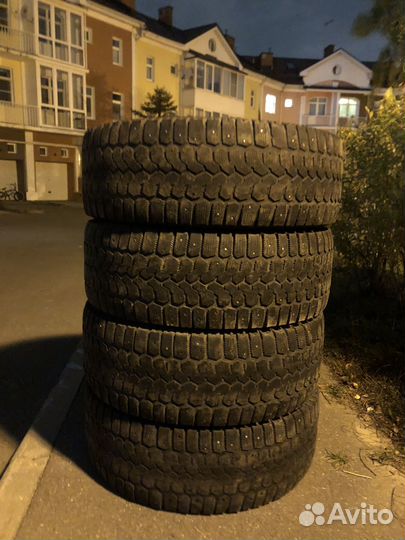 Yokohama IceGuard Stud IG65 255/65 R17