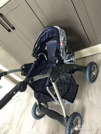 Коляска для кукол