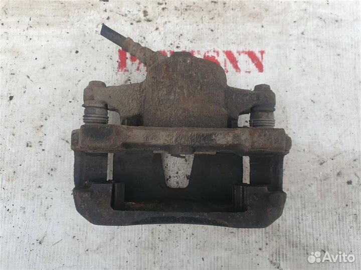 Суппорт передний левый Фиат Альбеа