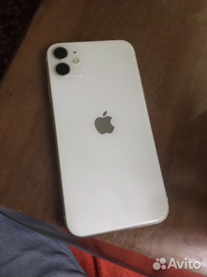 Телефон iPhone 11 64gb