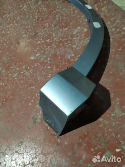 Накладка крыла передняя левая серая Toyota RAV4