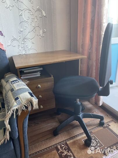 Компьютерный стол