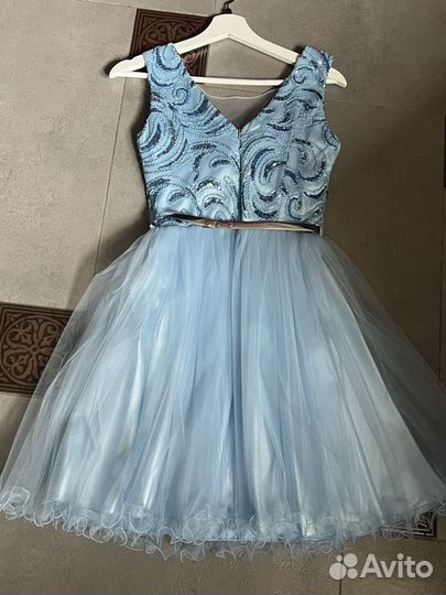 Платье голубое на выпускной вечернее 40-44 р