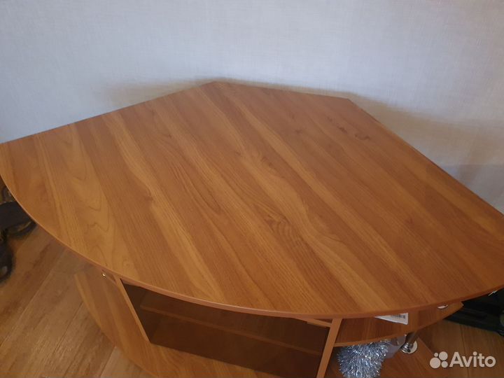 Тумба угловая