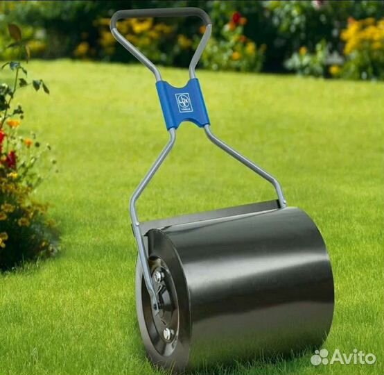 Каток газонный