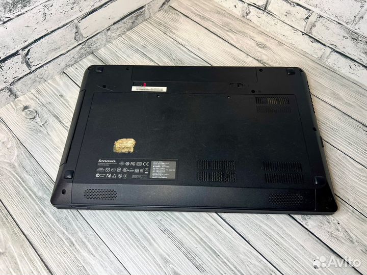 Офисный ноутбук Lenovo