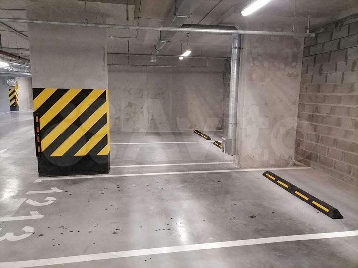 Машиноместо, 13 м²