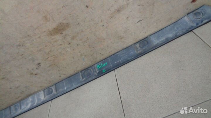 Накладка на порог (наружная) Toyota Hilux 8