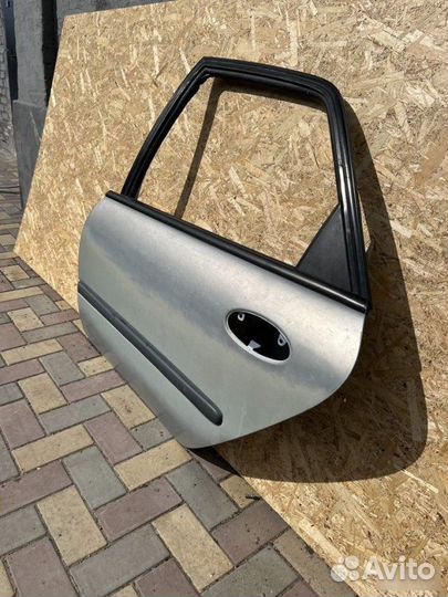 Дверь задняя левая Renault Laguna 2.0