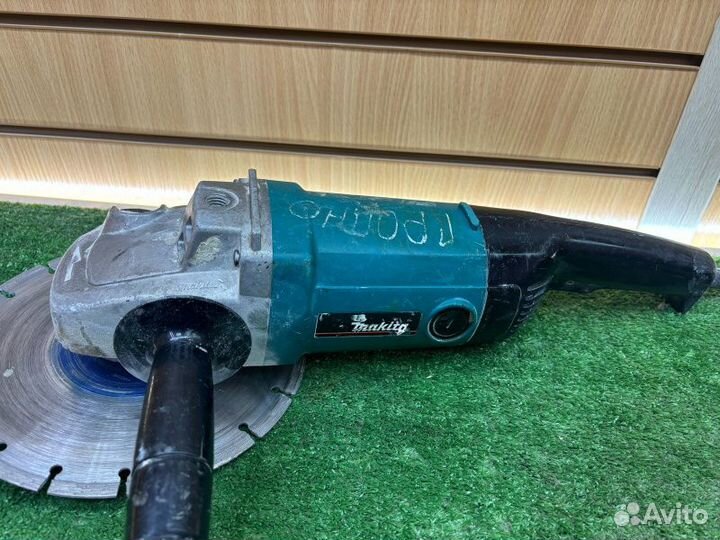 Болгарка Makita 9069