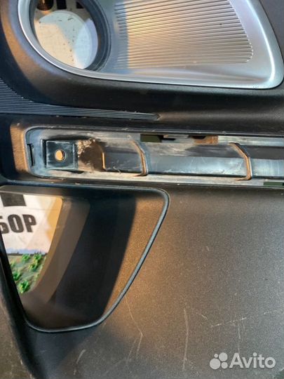 Накладка противотуманной фары передняя правая Kia