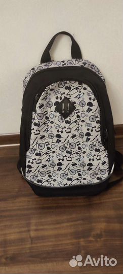 Рюкзак школьный