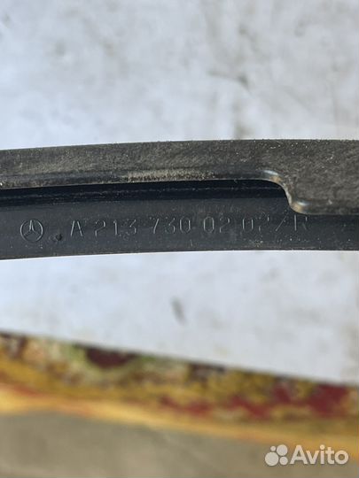 Уплотнитель двери передний задний mercedes w213