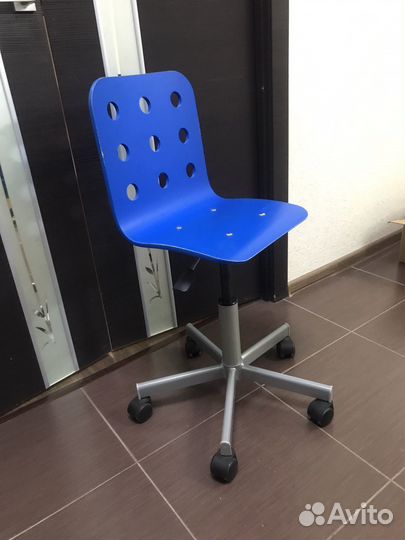 Детский школьный стул