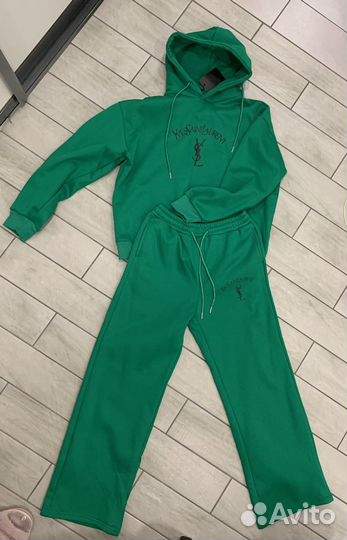 Костюм люкс Yves Saint Laurent на велюре