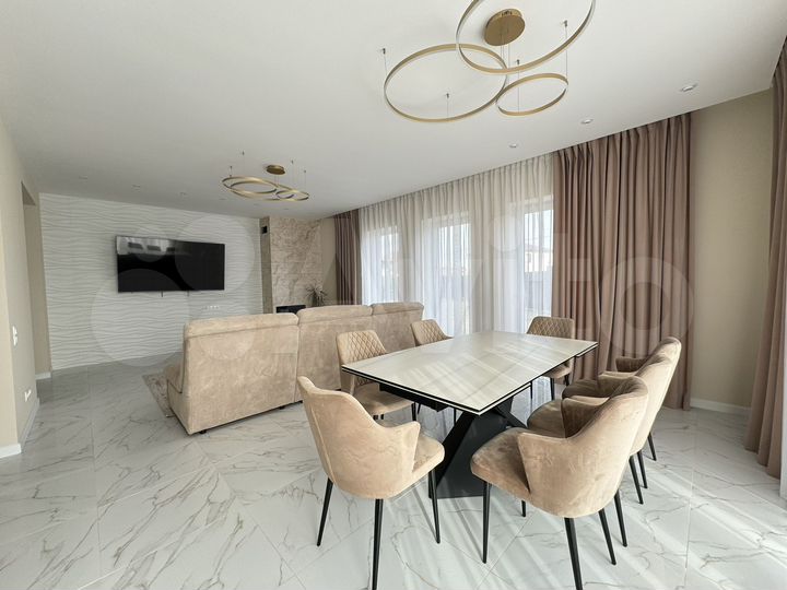 Дом 234 м² на участке 16 сот.